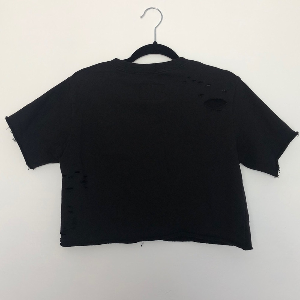 Cropped Distressed Top - Picture 4 of 7